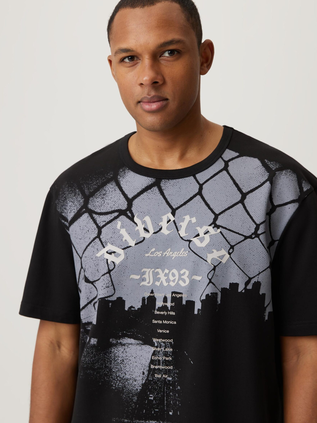 Футболка DIVERSE модель 10046928 Фото