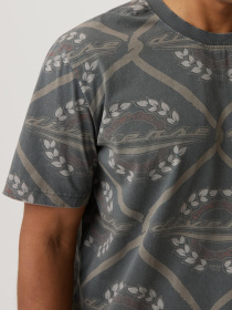 Футболка DIVERSE модель 10046925 Фото