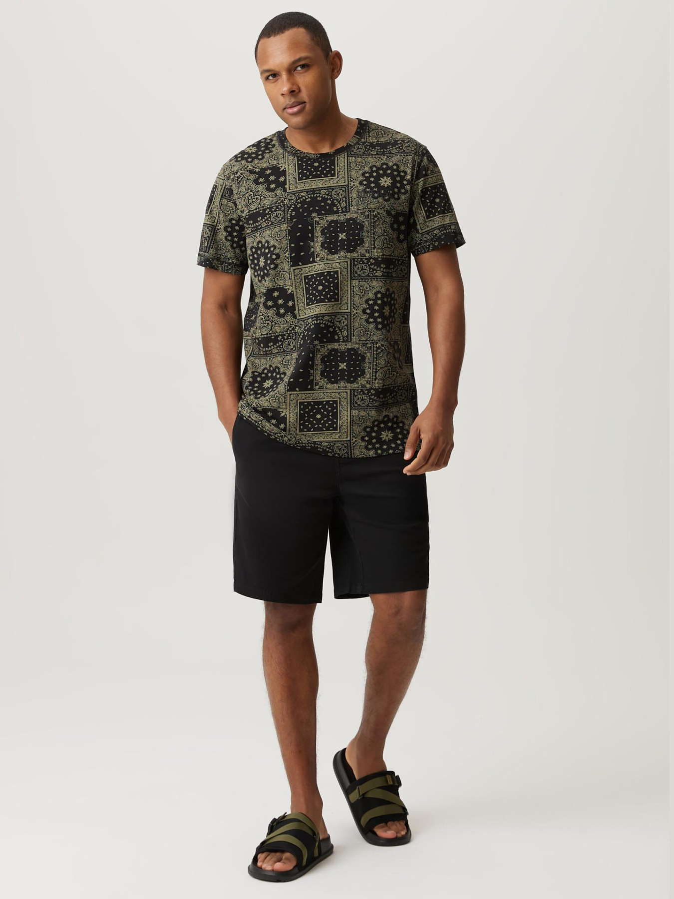 Футболка DIVERSE модель 10046922 Фото