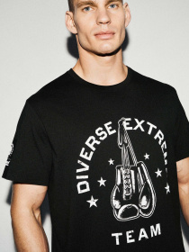 Футболка DIVERSE модель 10046899 Фото