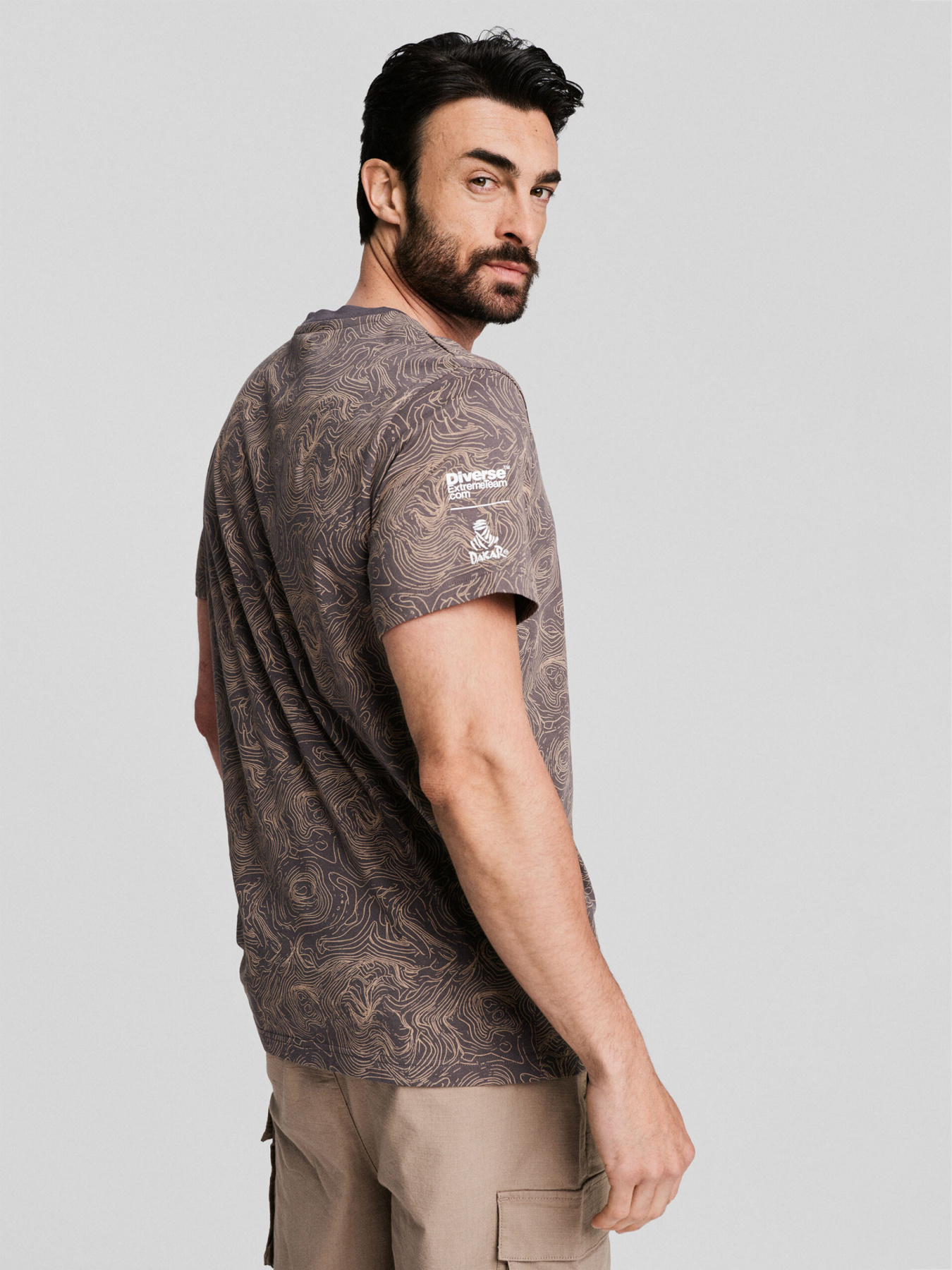 Футболка DIVERSE модель 10046896 Фото