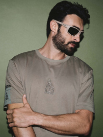 Футболка DIVERSE модель 10046895 Фото