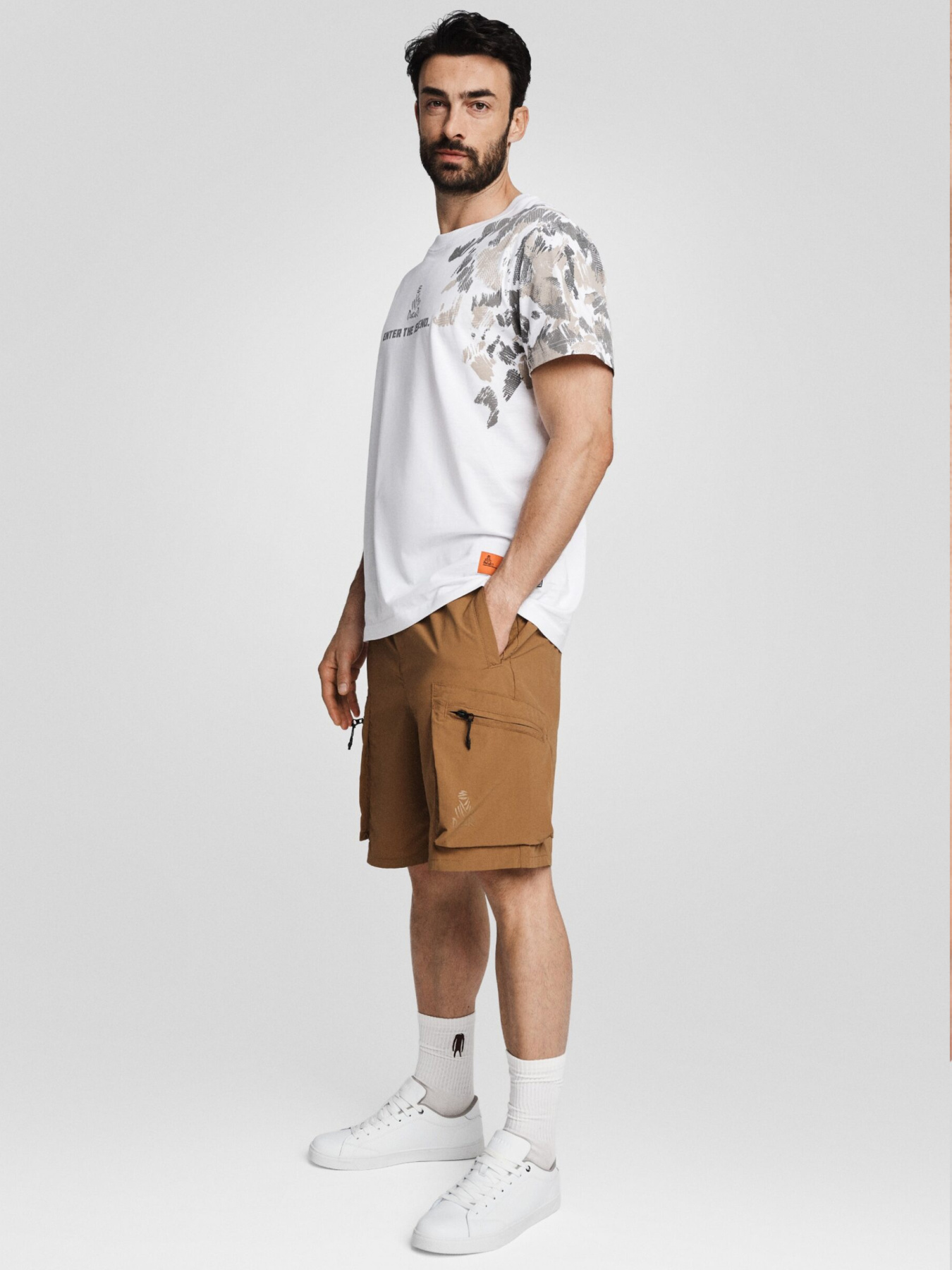 Футболка DIVERSE модель 10046894 Фото