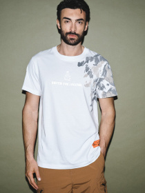 Футболка DIVERSE модель 10046894 Фото