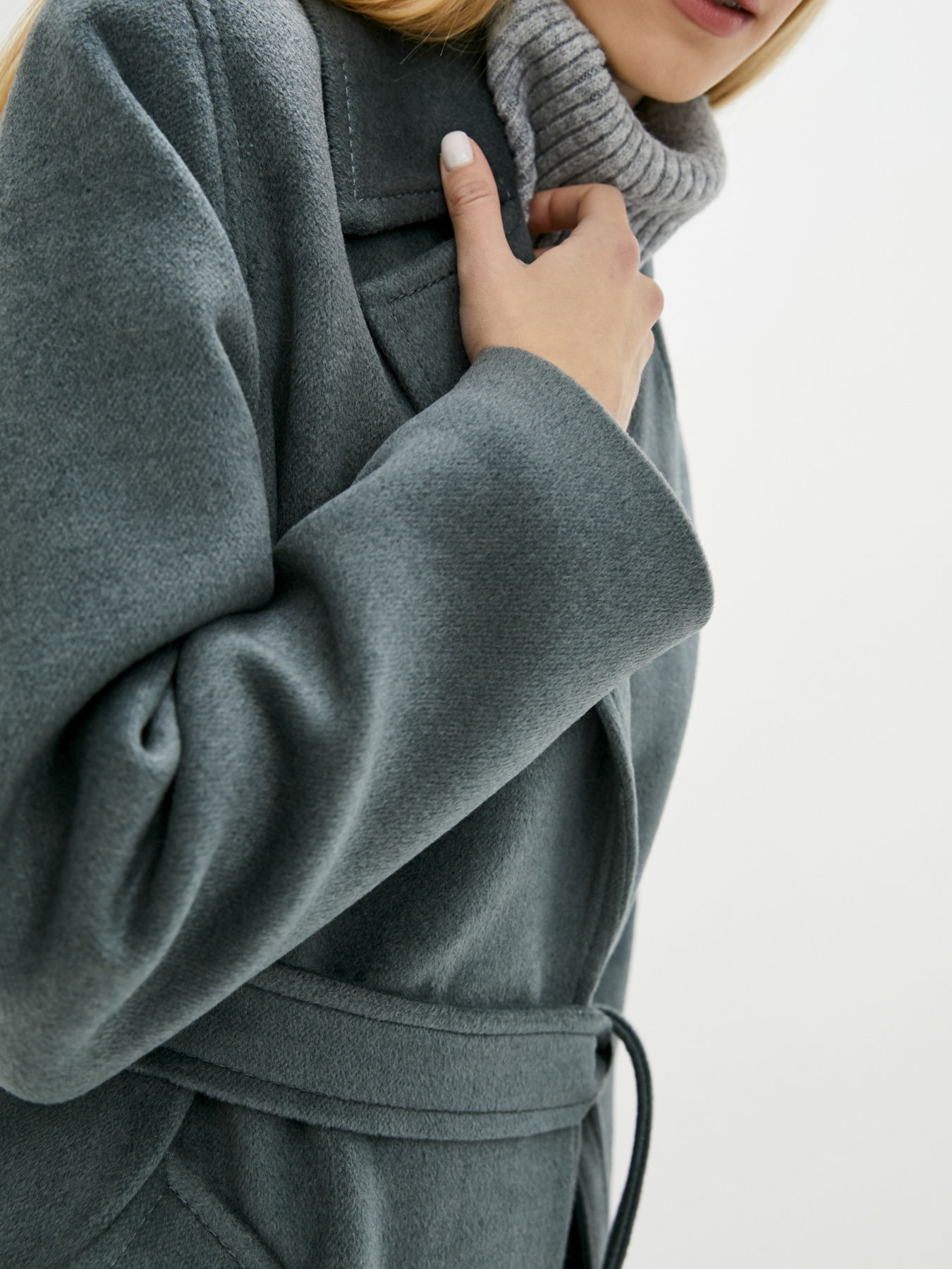 Пальто и плащи Danna модель 1717GRN Фото