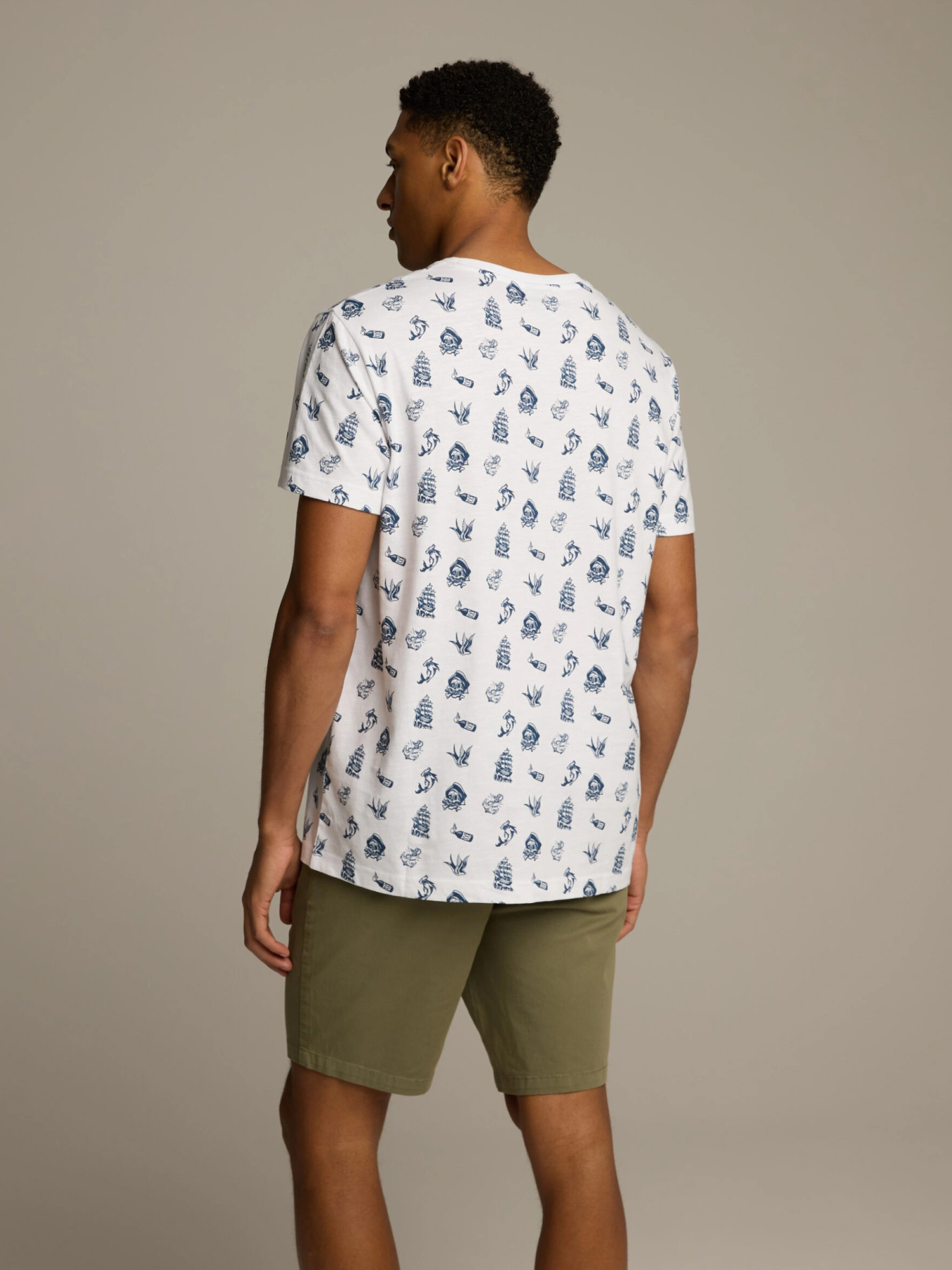 Футболка DIVERSE модель 10046872 Фото