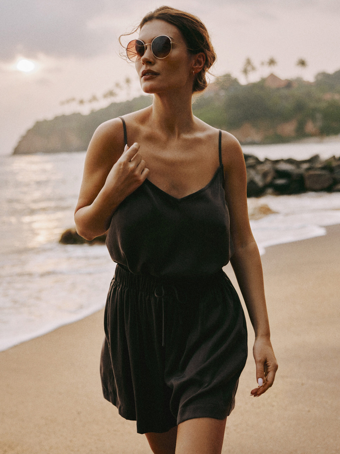 Повсякденні шорти DIVERSE модель 10046842 Фото