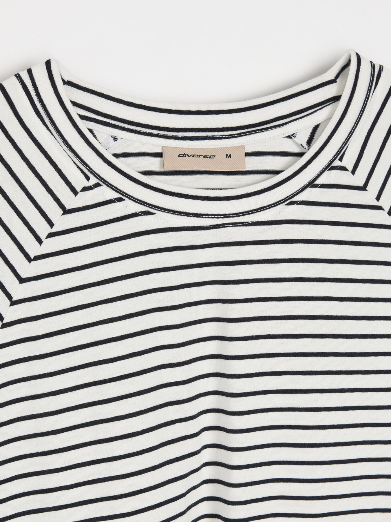 Футболка DIVERSE модель 10046784 Фото