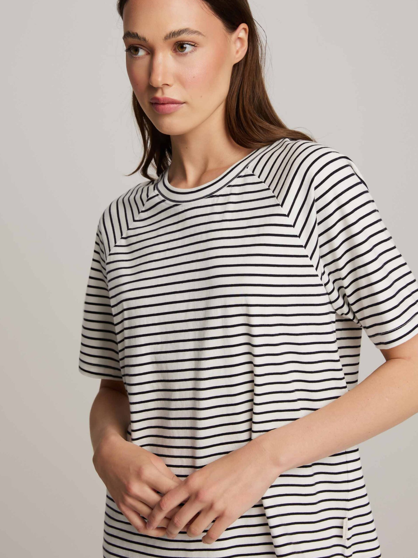 Футболка DIVERSE модель 10046784 Фото