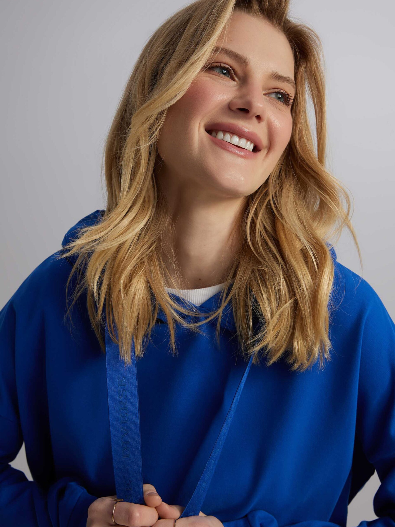 Худи DIVERSE модель 10046637 Фото