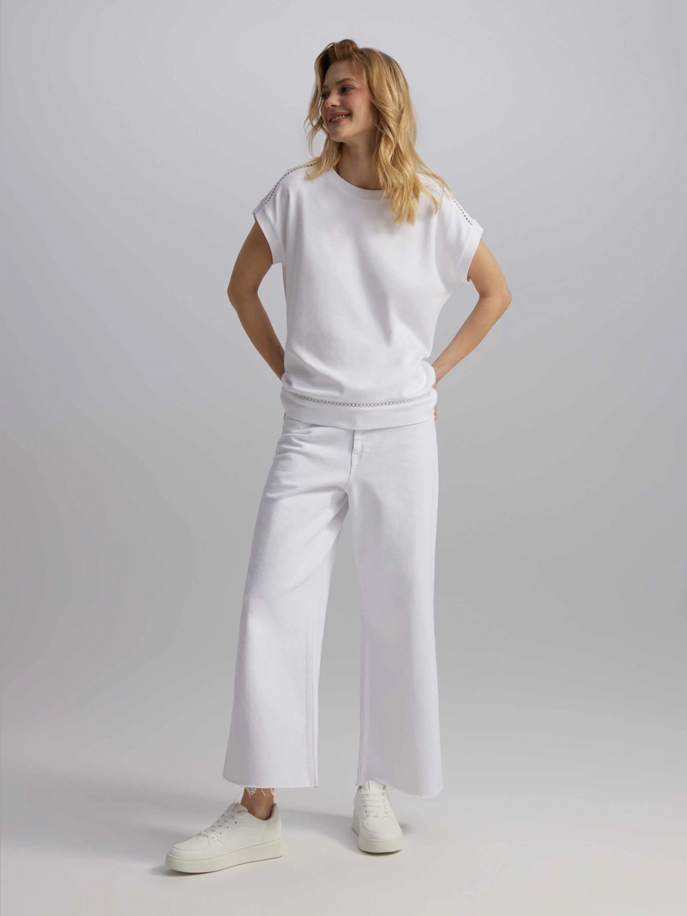 Футболка DIVERSE модель 10046502 Фото