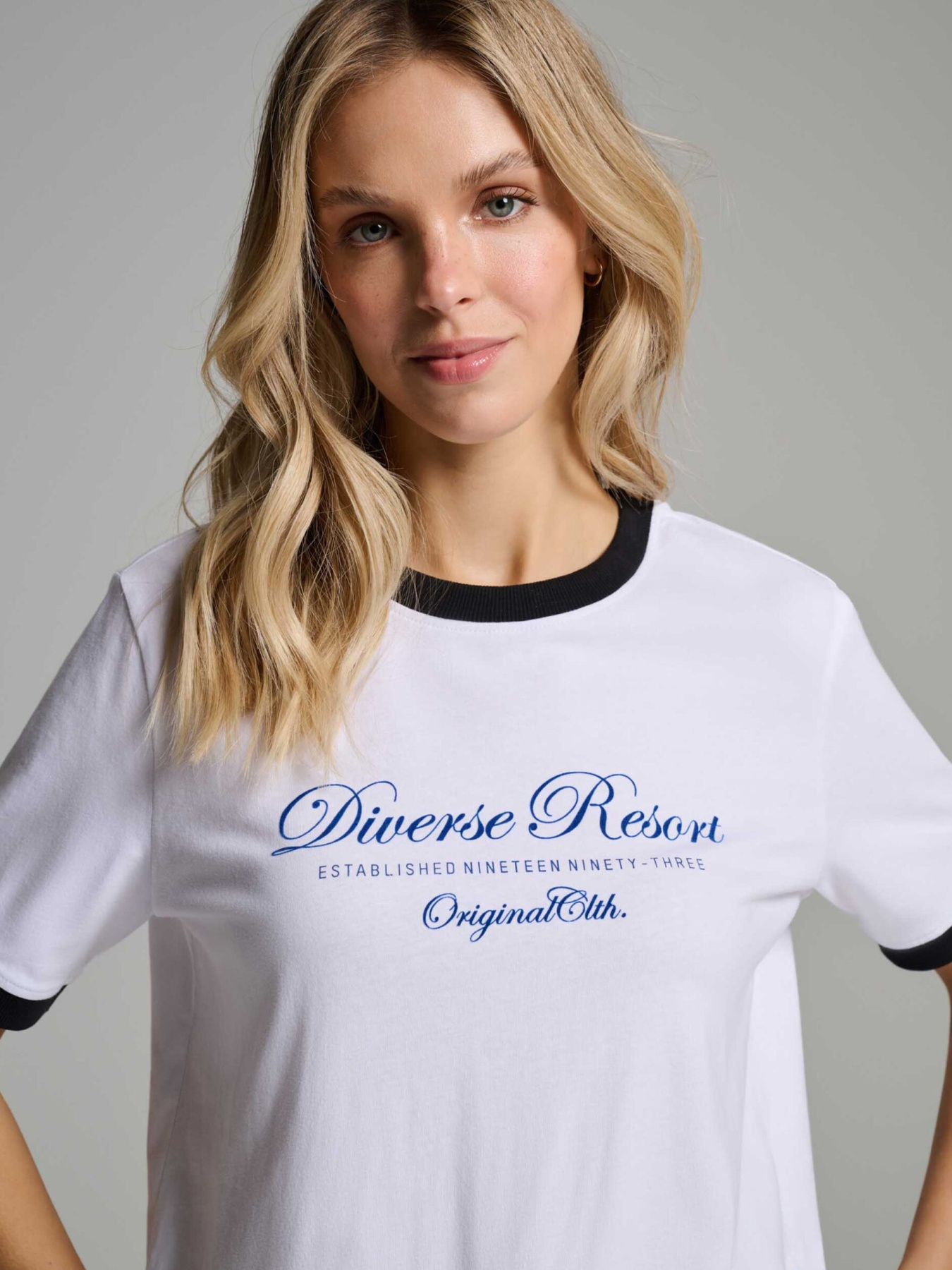 Футболка DIVERSE модель 10046501 Фото