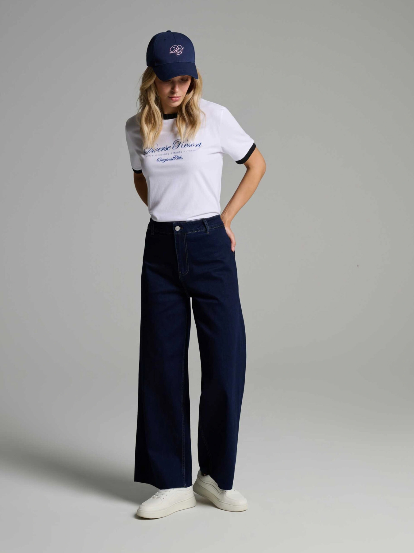 Футболка DIVERSE модель 10046501 Фото