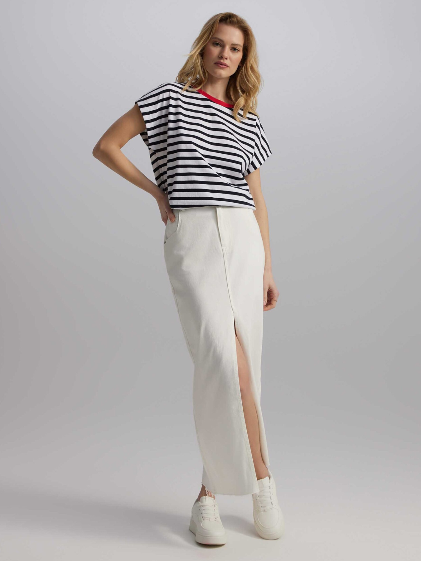 Футболка DIVERSE модель 10046497 Фото