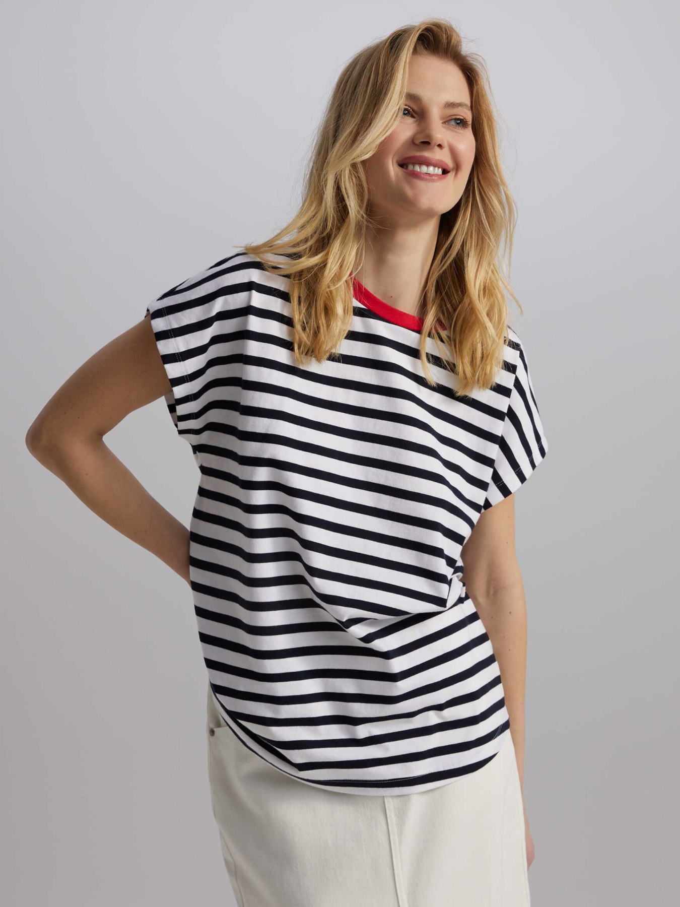 Футболка DIVERSE модель 10046497 Фото