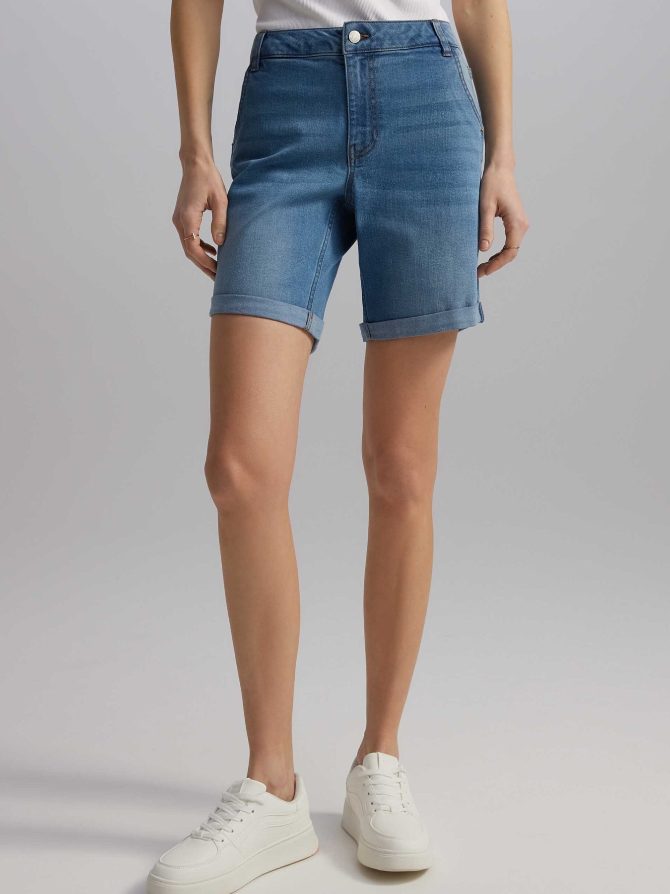 Шорти джинсові DIVERSE модель 10046489 Фото