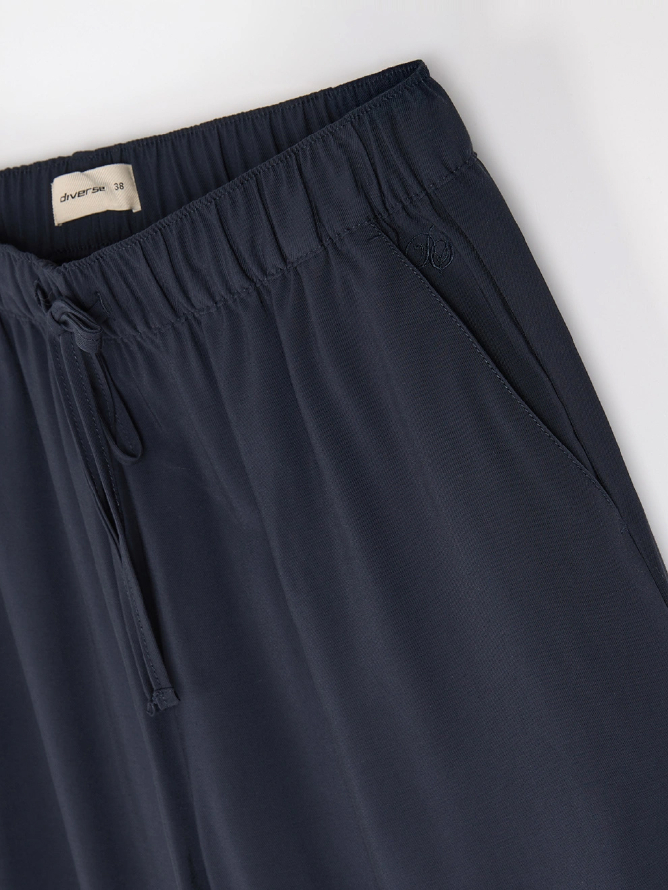 Штани повсякденні DIVERSE модель 10046456 Фото