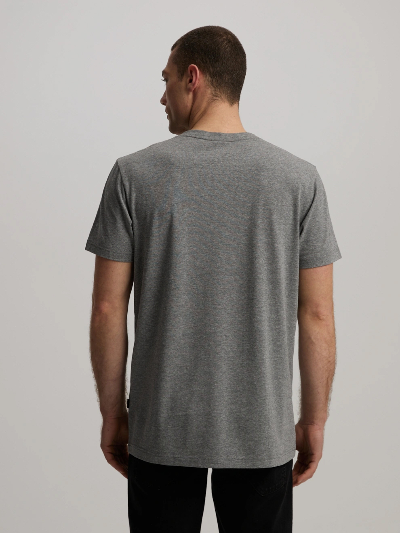 Футболка DIVERSE модель 10046422 Фото