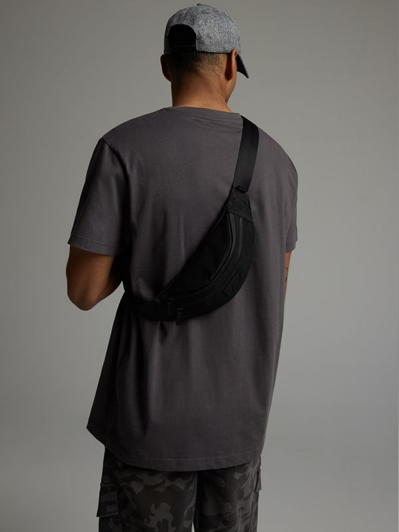 Футболка DIVERSE модель 10046411 Фото