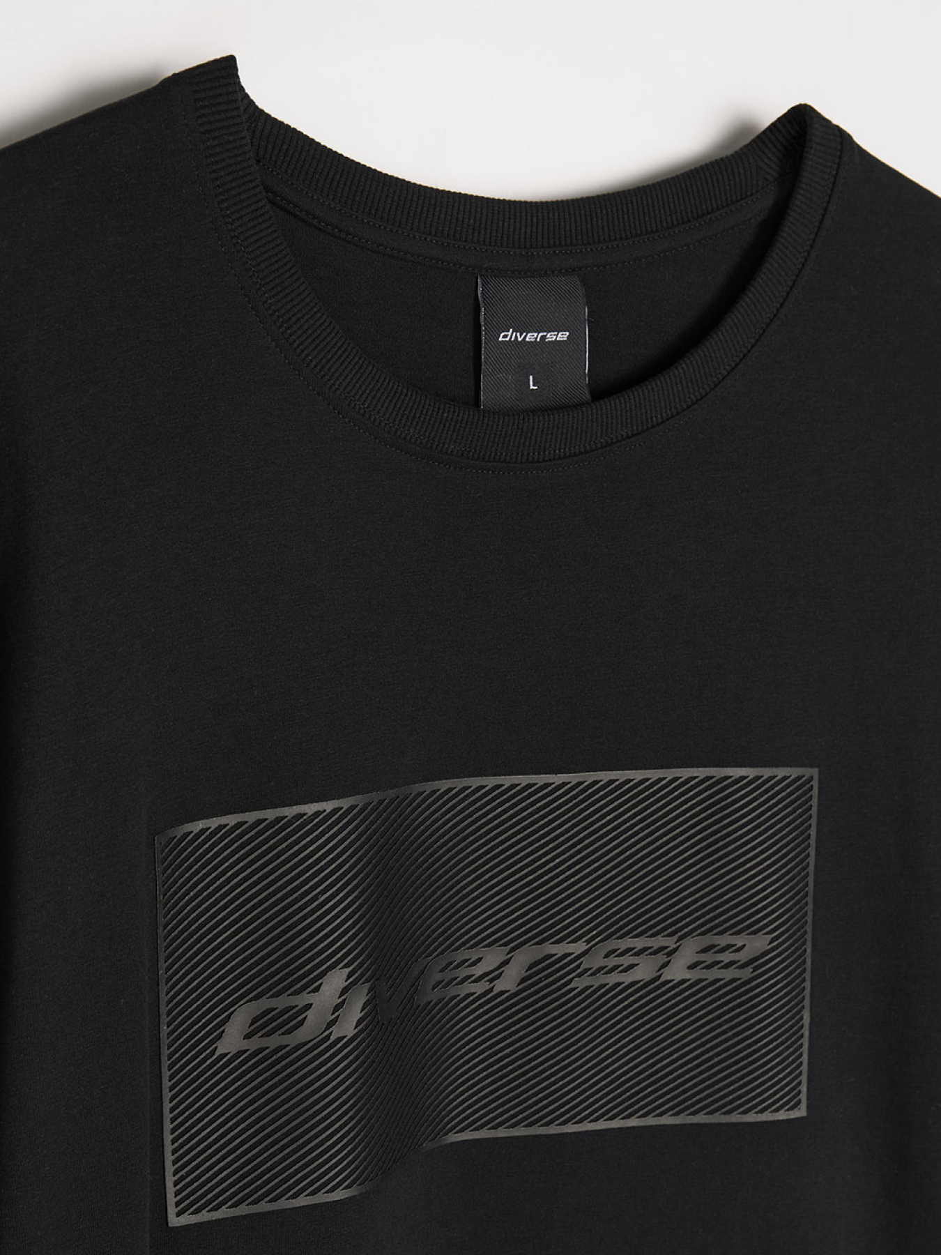 Футболка DIVERSE модель 10046408 Фото