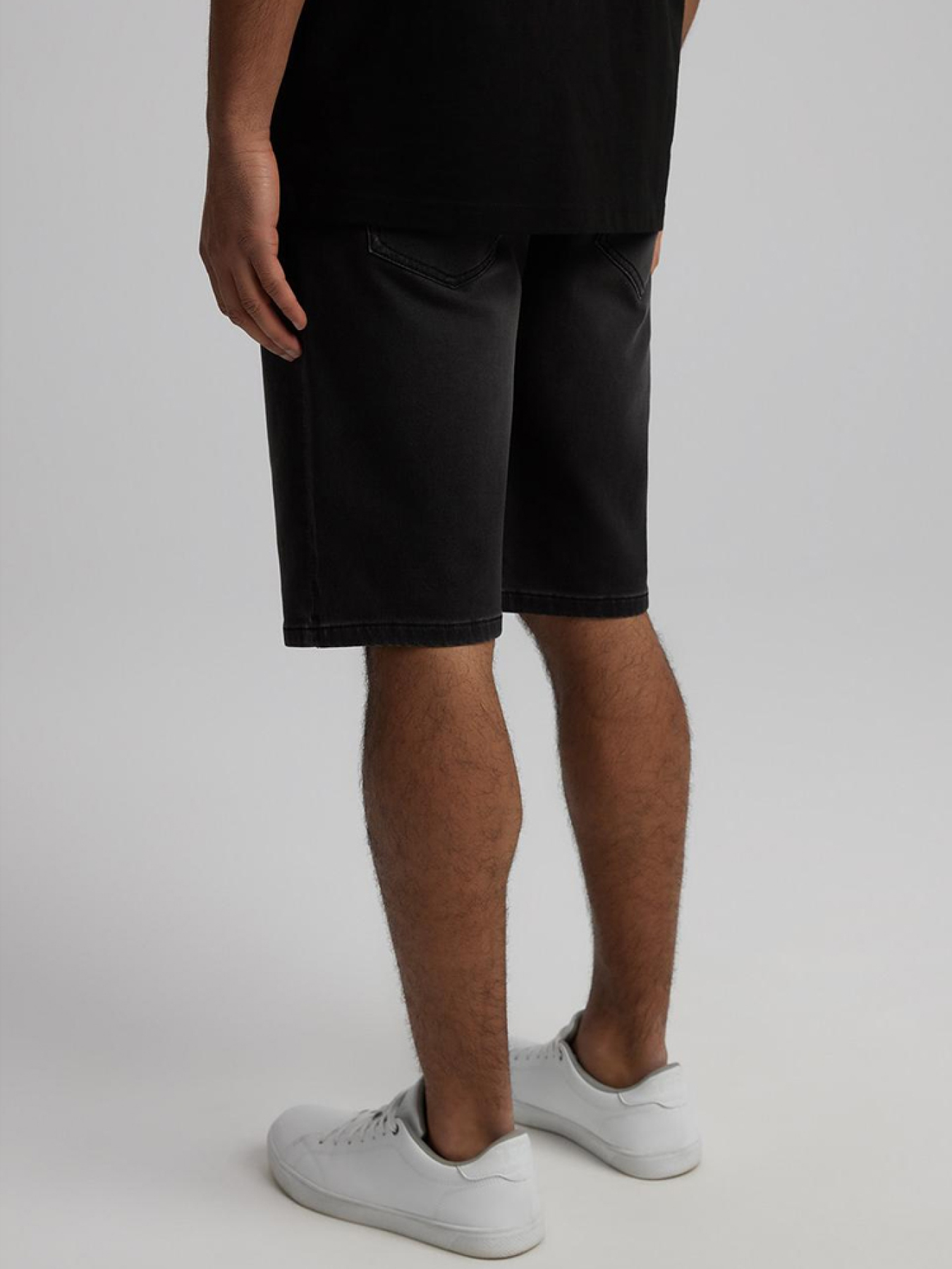 Шорти джинсові DIVERSE модель 10046402 Фото