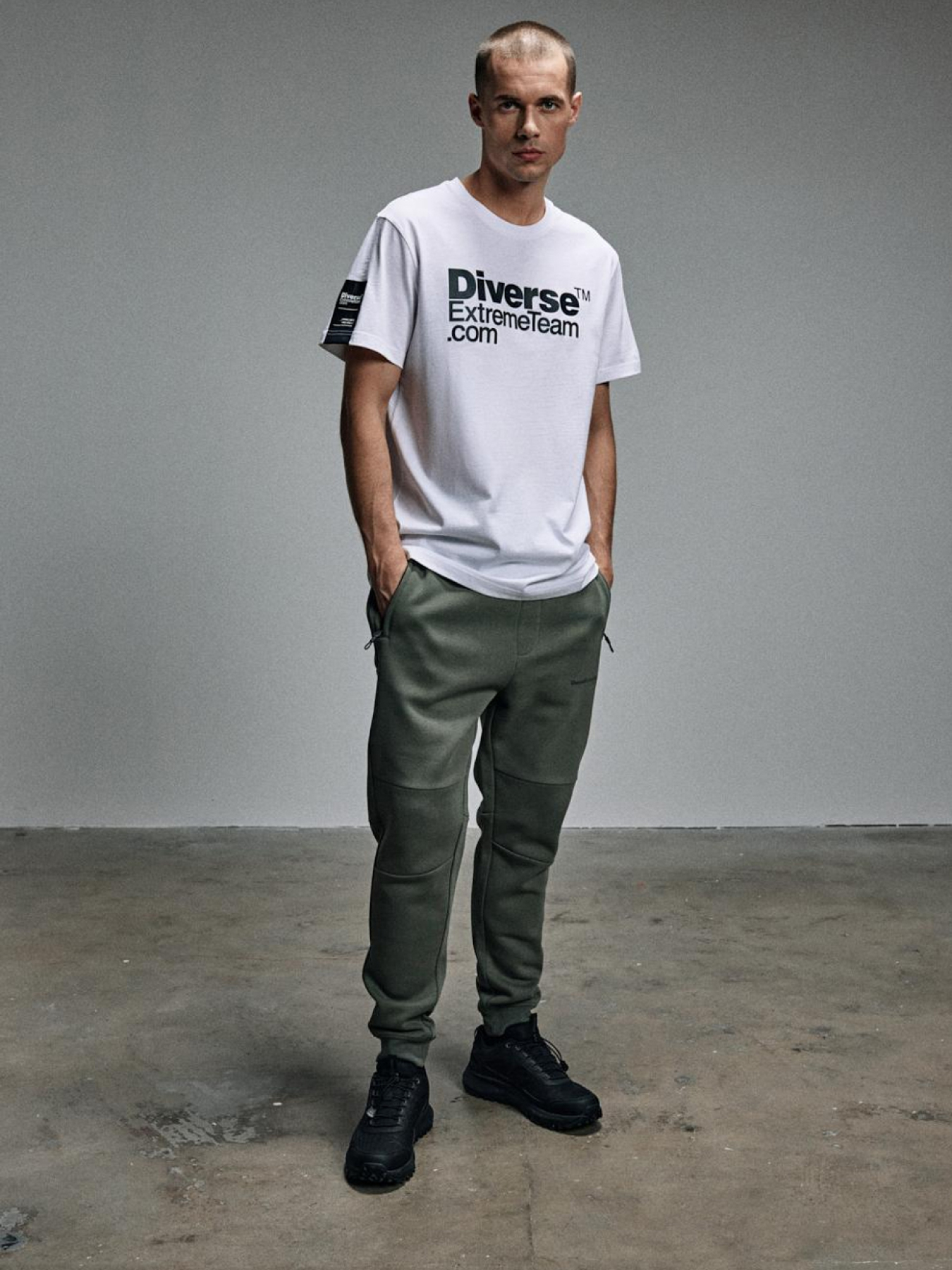 Футболка DIVERSE модель 10045341 Фото