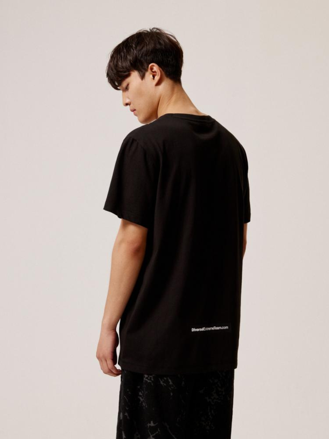 Футболка DIVERSE модель 10044529 Фото
