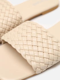 Шльопанці YUKI модель ЦБ-00267956 Фото