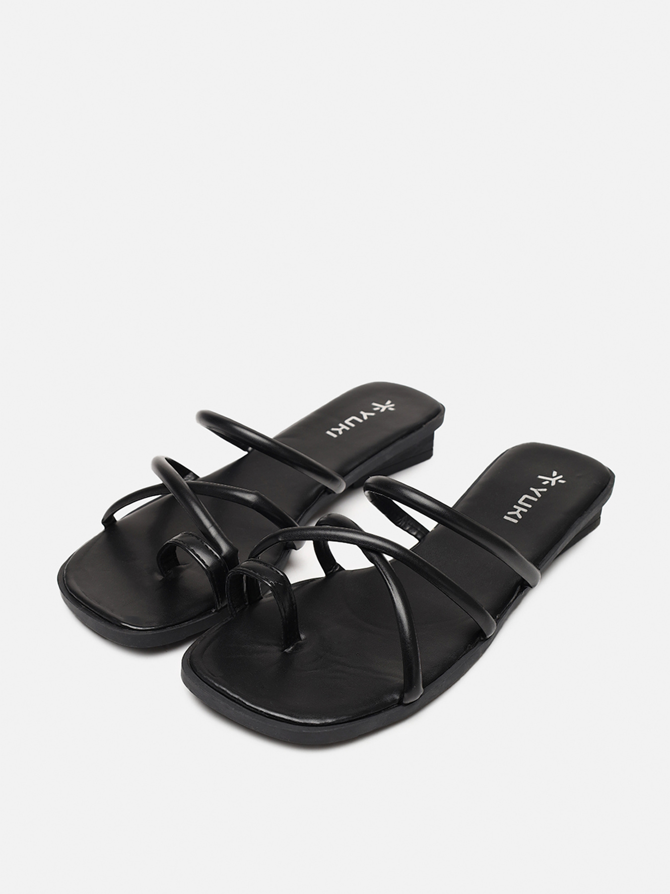 Шльопанці YUKI модель ЦБ-00267957 Фото