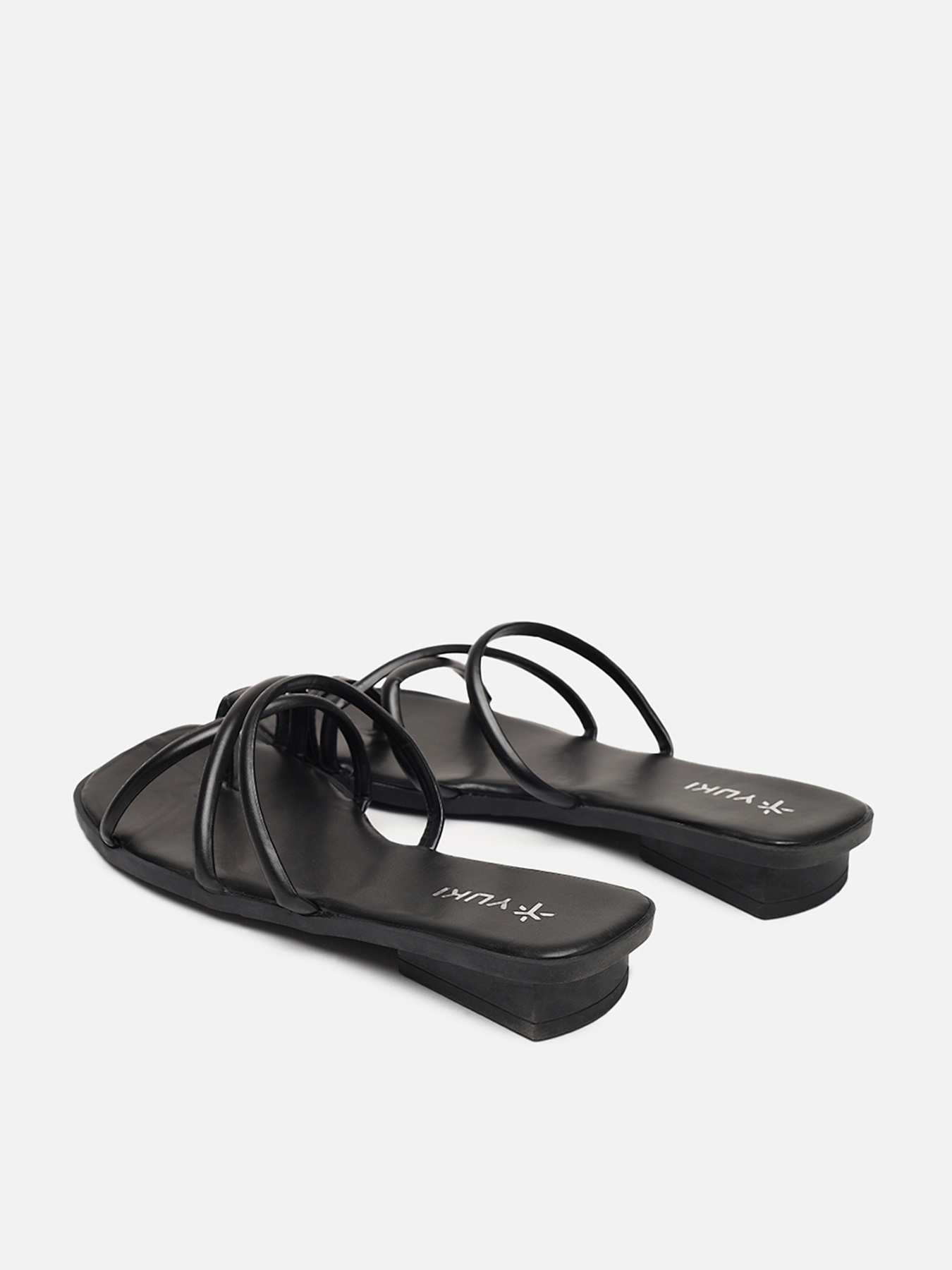 Шльопанці YUKI модель ЦБ-00267957 Фото