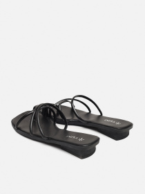 Шльопанці YUKI модель ЦБ-00267957 Фото