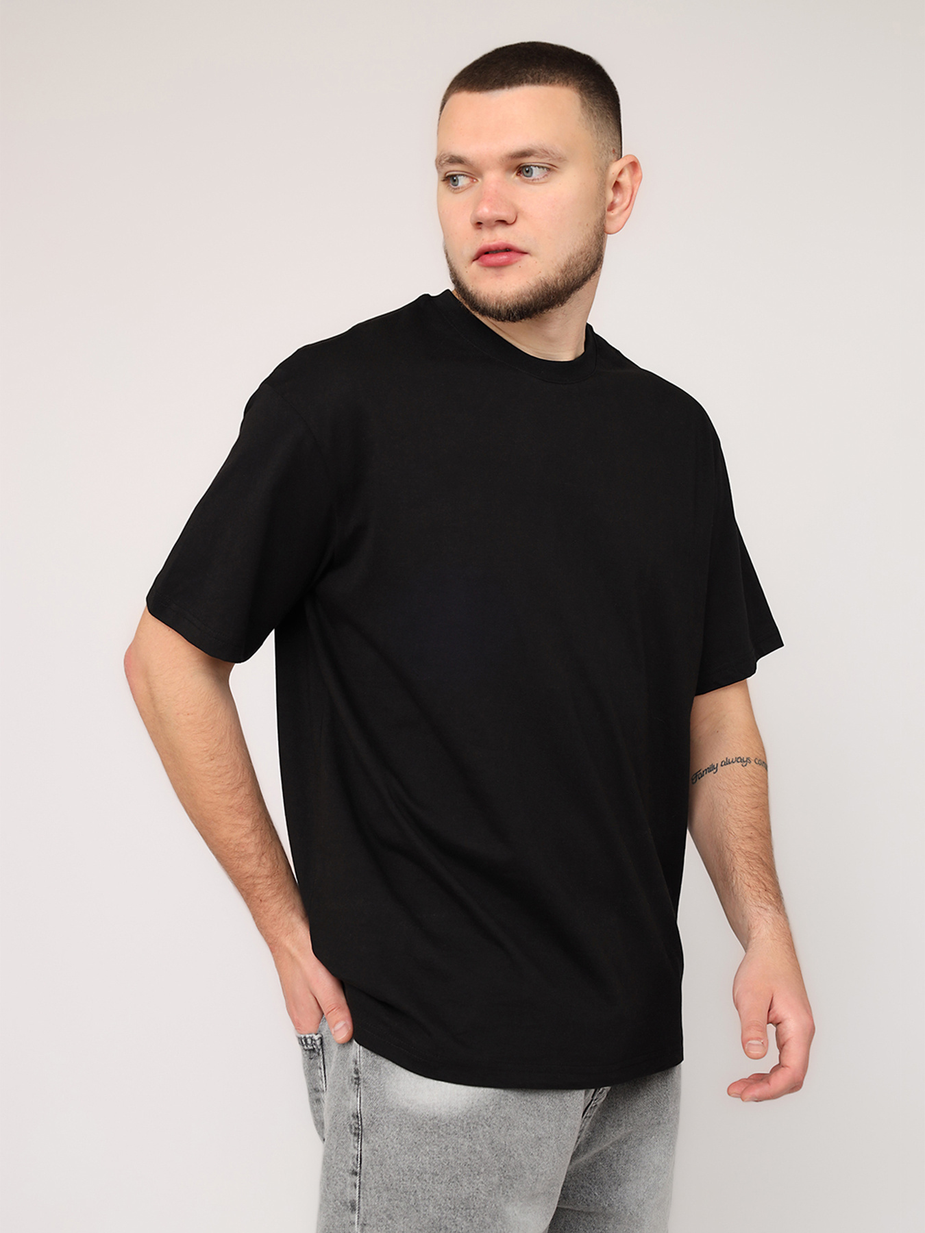 Футболка YUKI модель ЦБ-00267770 Футболка YUKI модель ЦБ-00267770 Фото