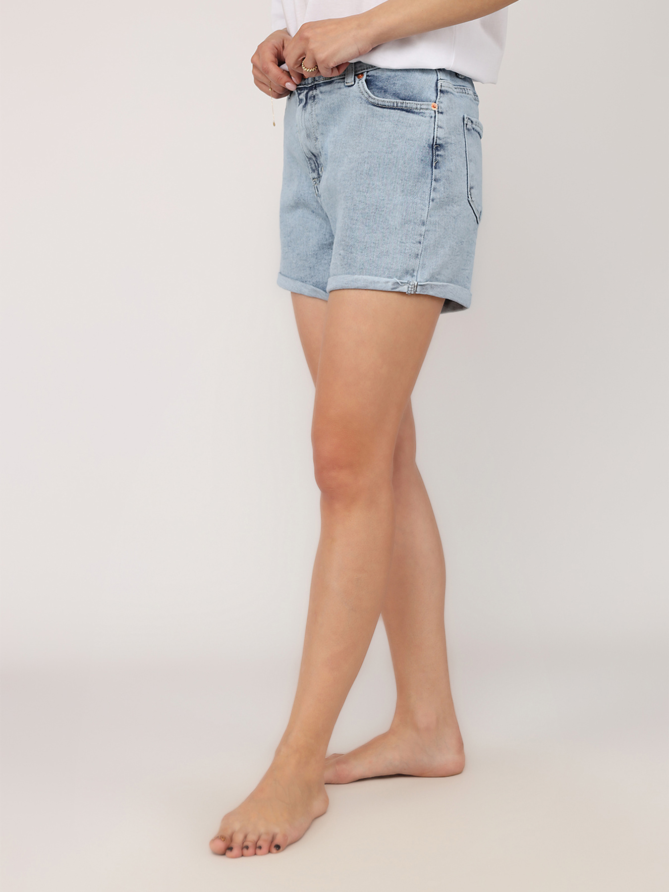 Джинсовые шорты YUKI модель ЦБ-00275295 Фото