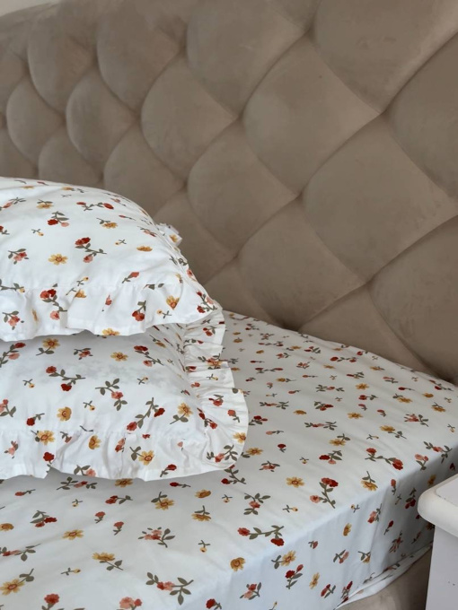 Комплект постельного белья из ткани ранфорс цветочный с рюшами. BedclozZzes модель 13467 Фото