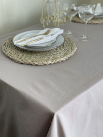 Скатертина столова із брудо- та водовідштовхувальною дією сірого кольору однотонна Ecotton модель 23132 Скатертина столова із брудо- та водовідштовхувальною дією сірого кольору однотонна Ecotton модель 23132 Фото