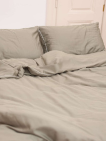 Комплект постельного белья из ткани оливковый сатин с белым кантом. BedclozZzes модель 12347 Фото