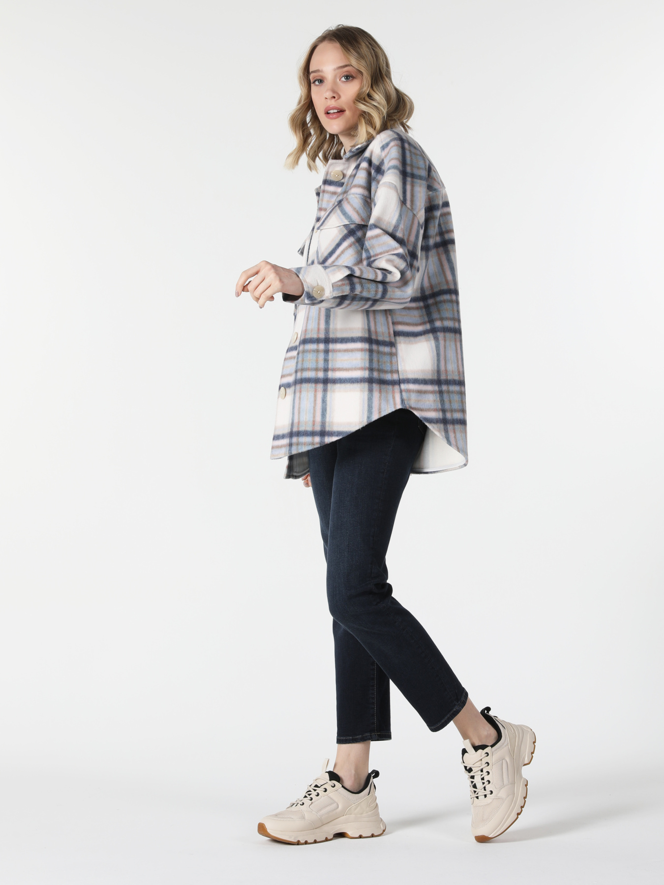 Куртки Colin’s модель CL1057287_Q1.V1_MTC Фото