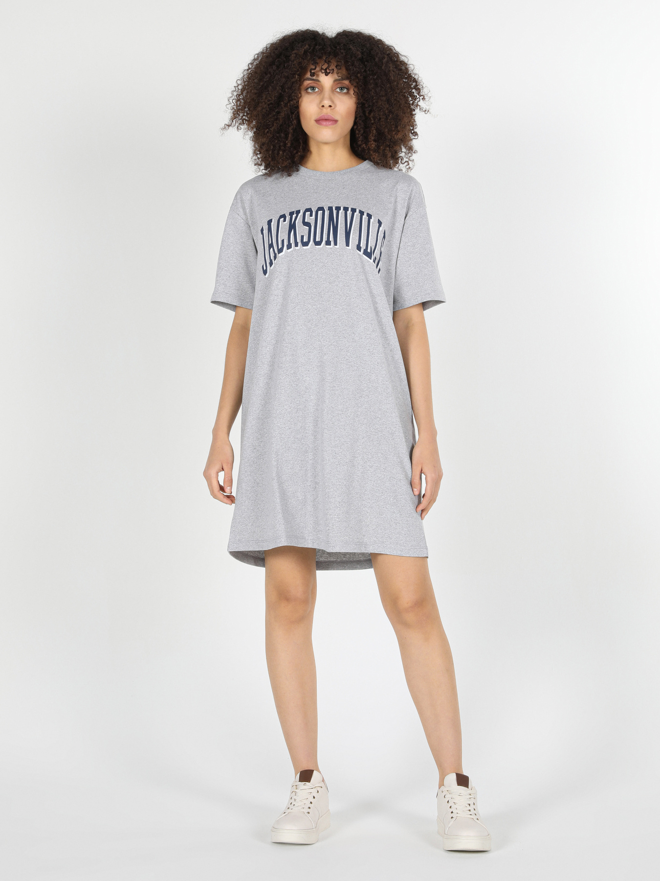 Платье-футболка Colin’s модель CL1058158_Q1.V1_LGM Фото