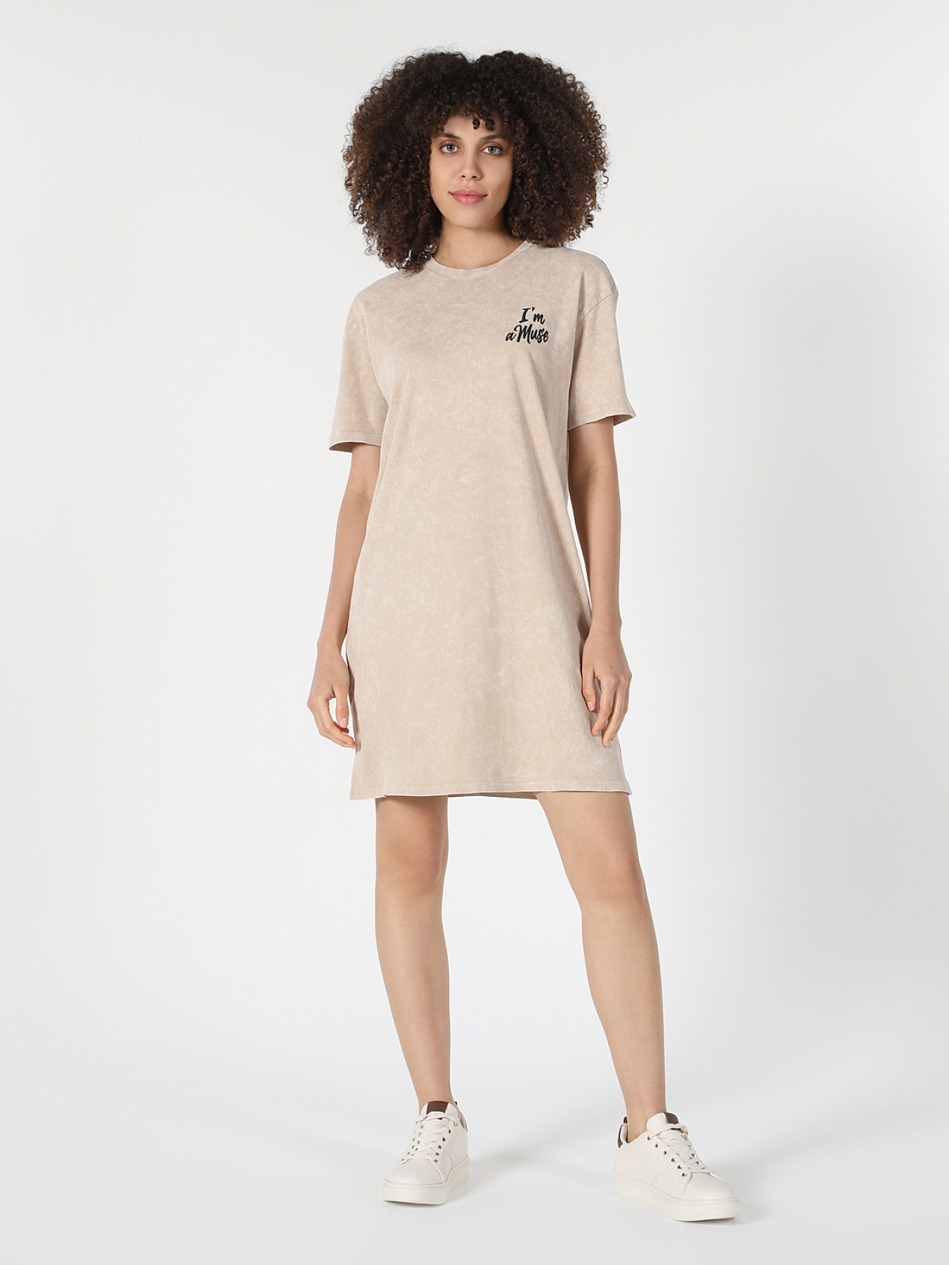 Платье-футболка Colin’s модель CL1059097_Q1.V1_BEI Фото