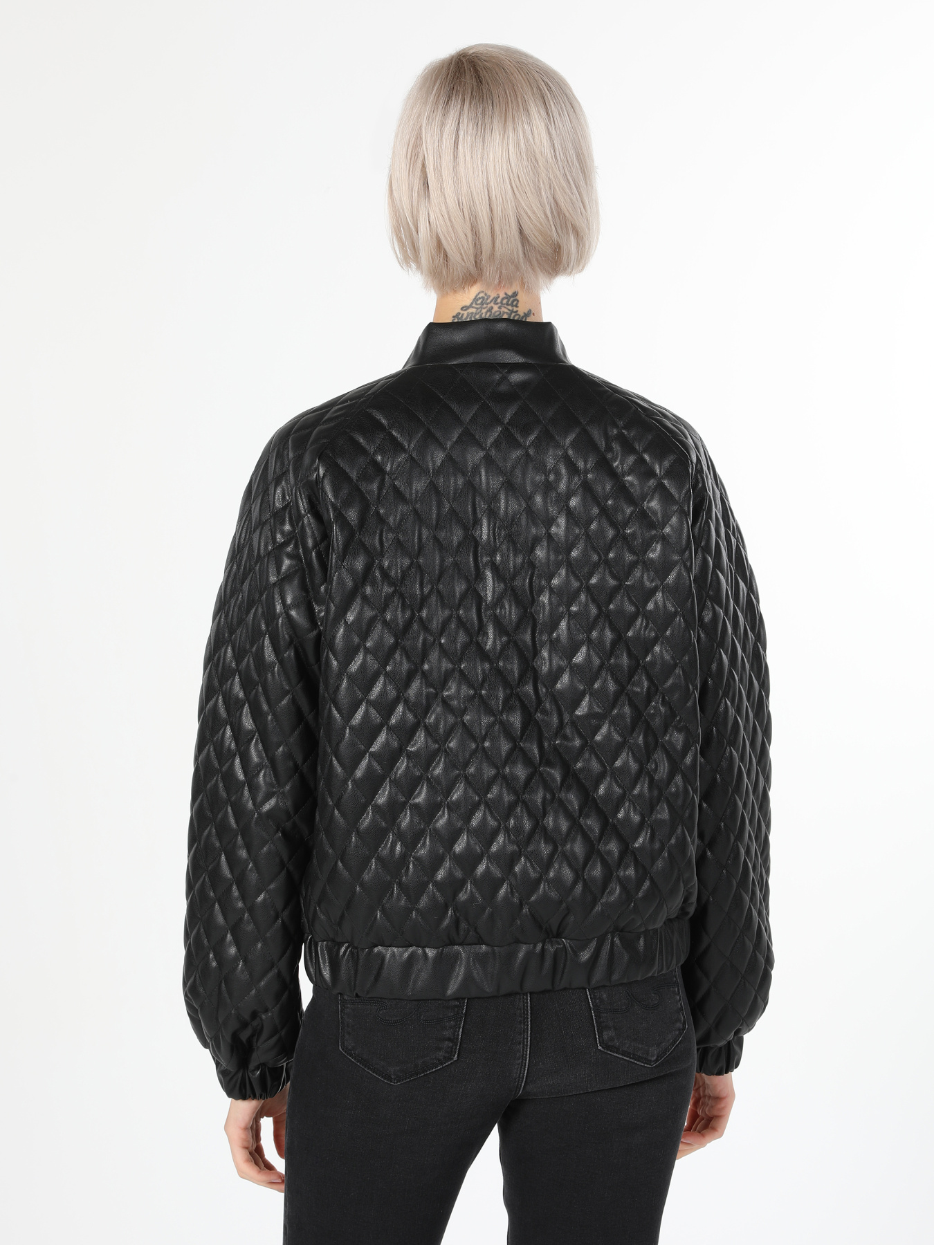 Куртки Colin’s модель CL1060235_Q1.V1_BLK Куртки Colin’s модель CL1060235_Q1.V1_BLK Фото