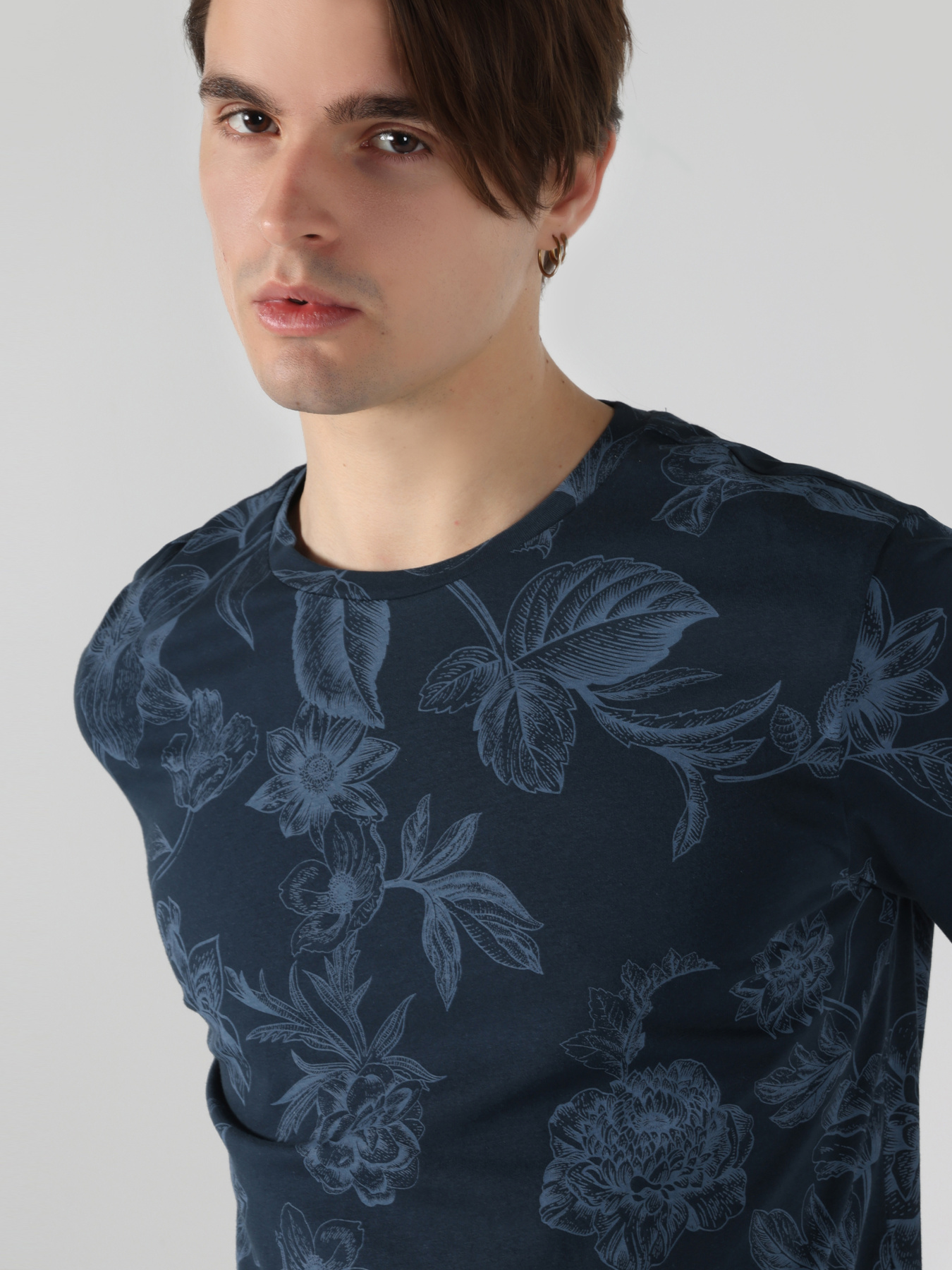 Футболки і поло Colin’s модель CL1062709_Q1.V1_NAV Футболки і поло Colin’s модель CL1062709_Q1.V1_NAV Фото