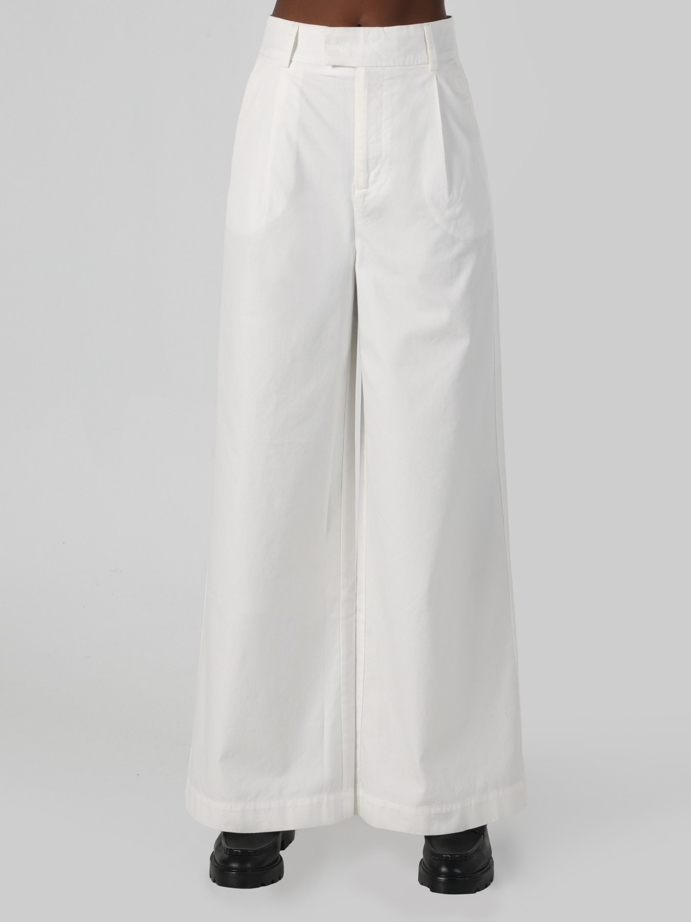 Палаццо Colin’s модель CL1063927_Q1.V1_WHT Палаццо Colin’s модель CL1063927_Q1.V1_WHT Фото