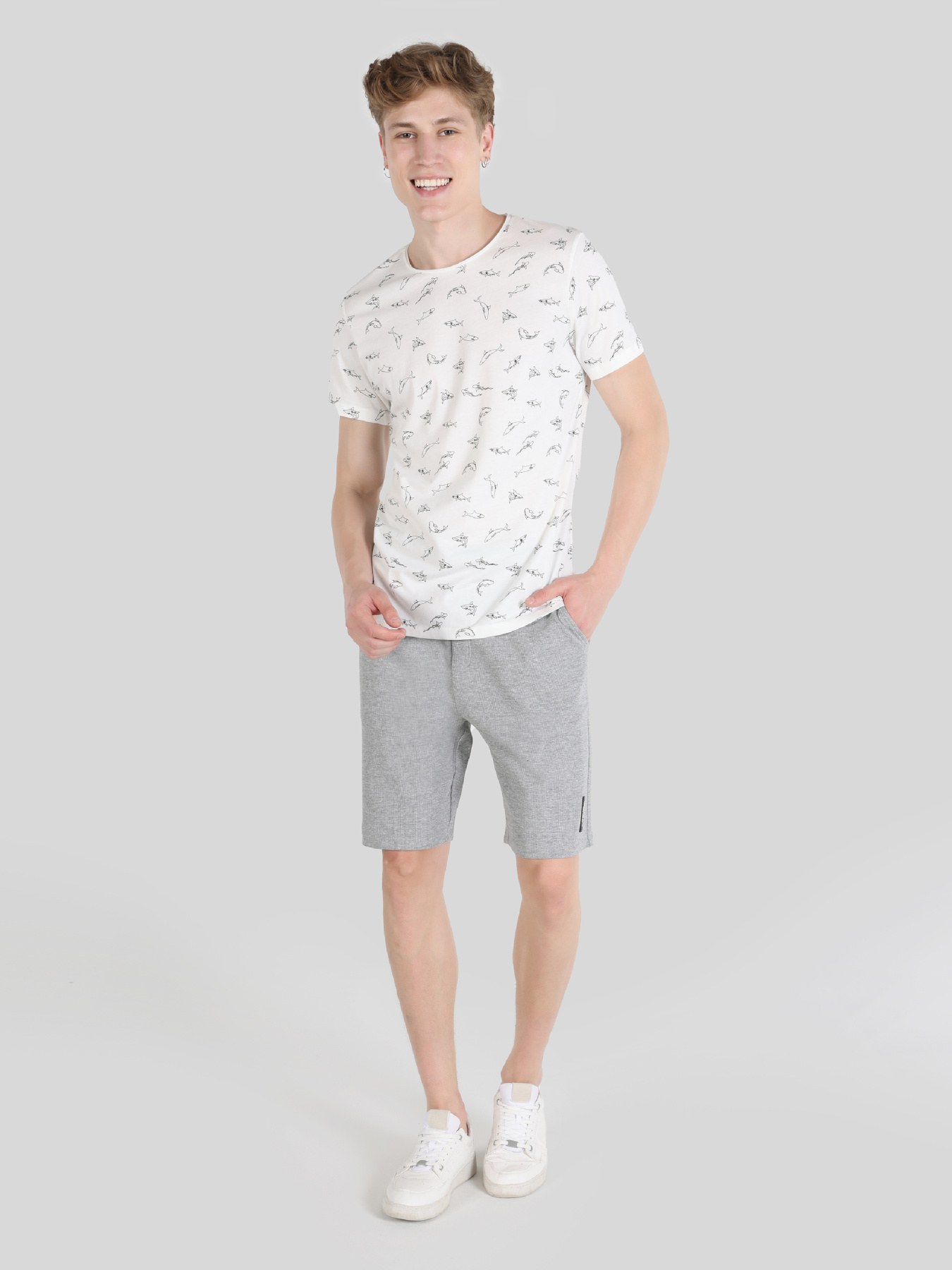 Футболки і поло Colin’s модель CL1064349_Q1.V1_WHT Футболки і поло Colin’s модель CL1064349_Q1.V1_WHT Фото