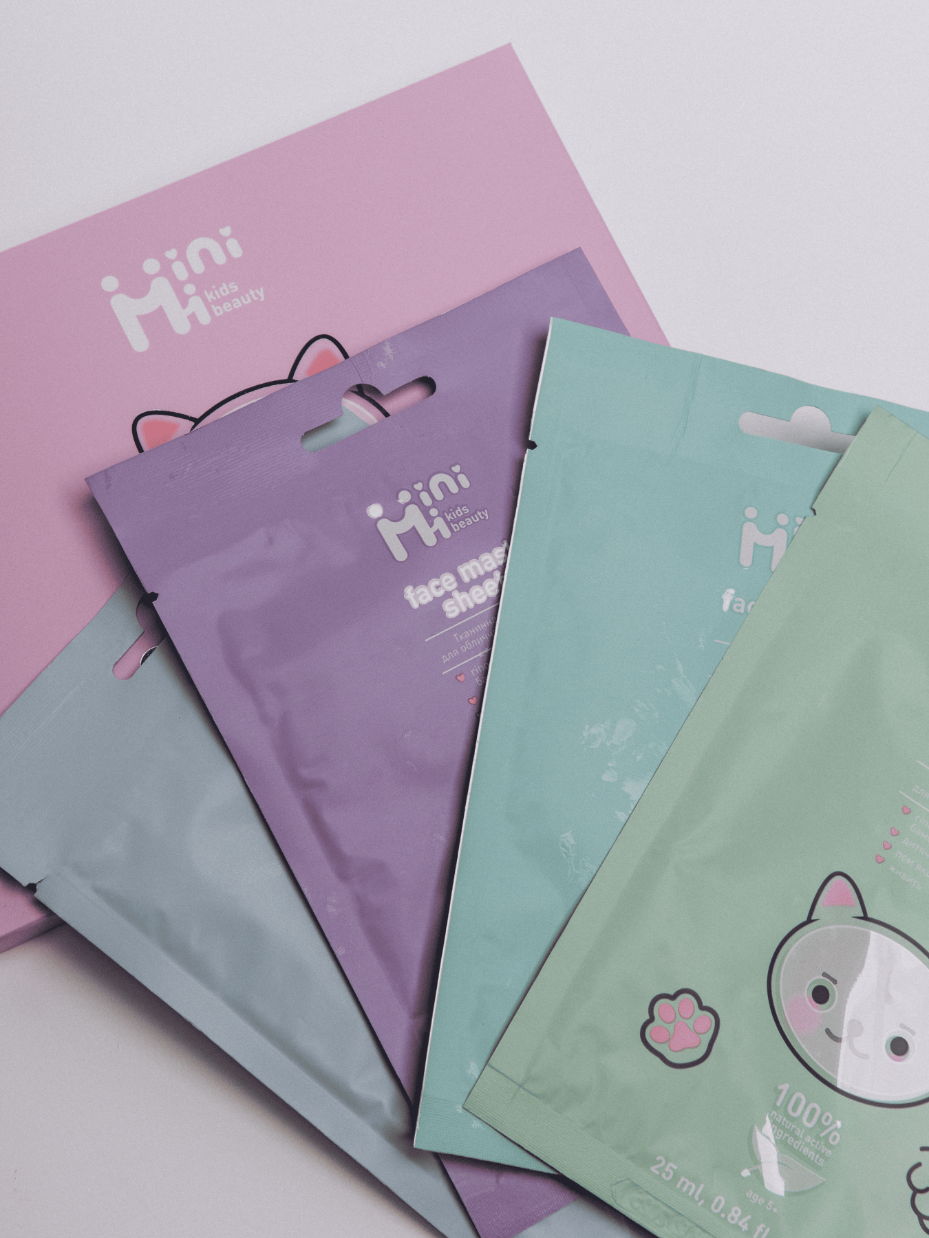 Подарочный конверт с тканевыми масками для лица MiniMi модель 6684 Фото