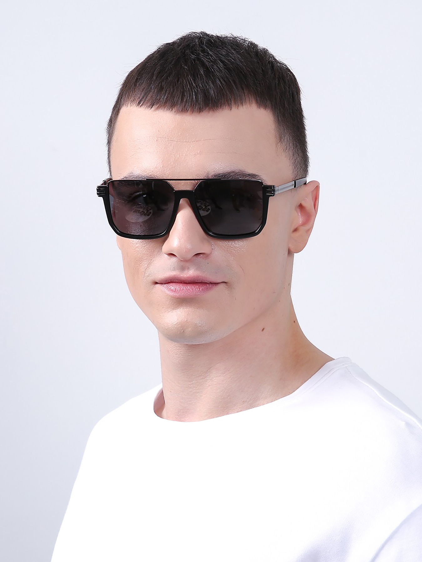 Солнцезащитные очки LuckyLOOK модель LL2933534725034 Солнцезащитные очки LuckyLOOK модель LL2933534725034 Фото