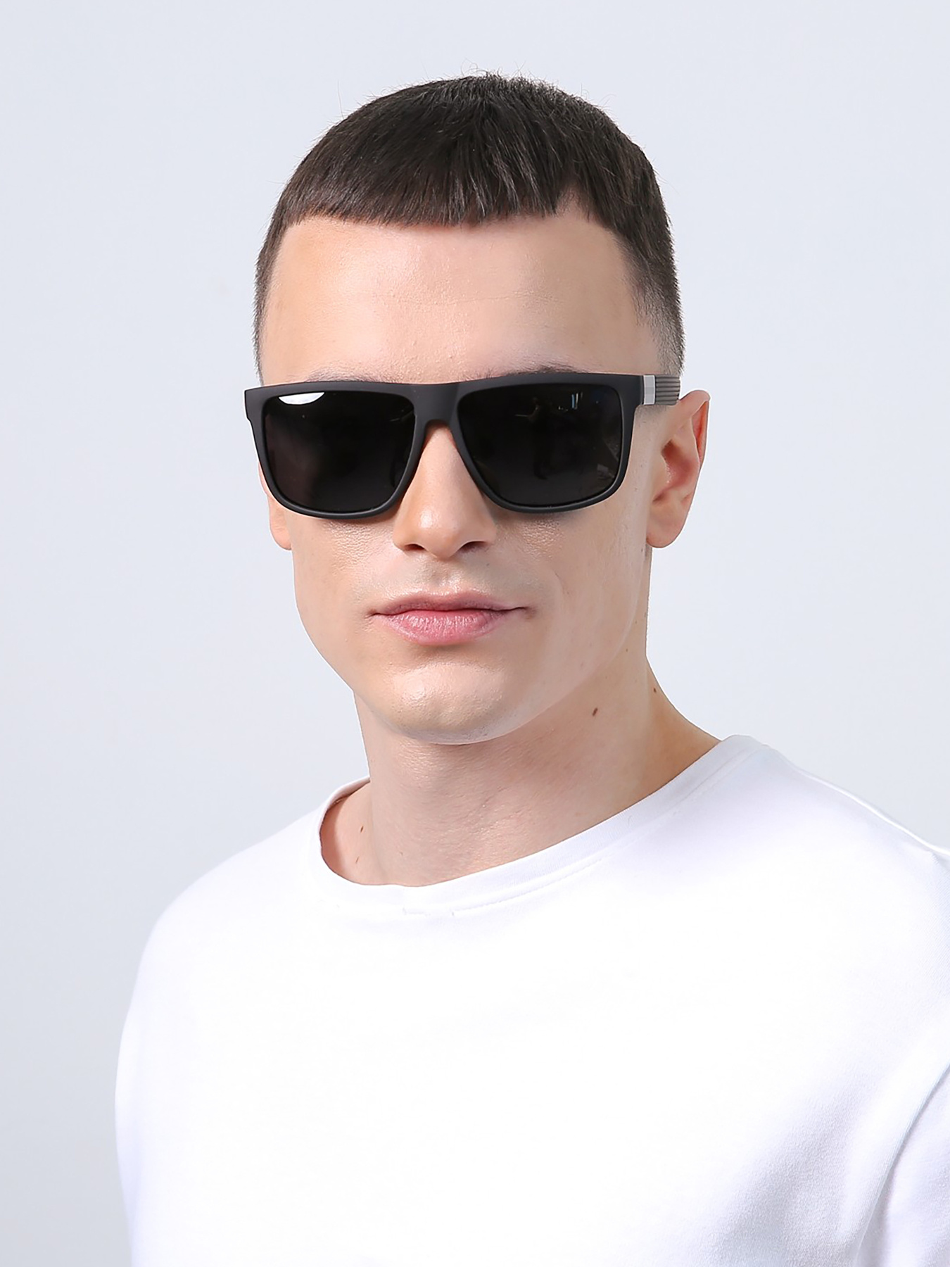 Солнцезащитные очки LuckyLOOK модель LL2933534733312 Солнцезащитные очки LuckyLOOK модель LL2933534733312 Фото