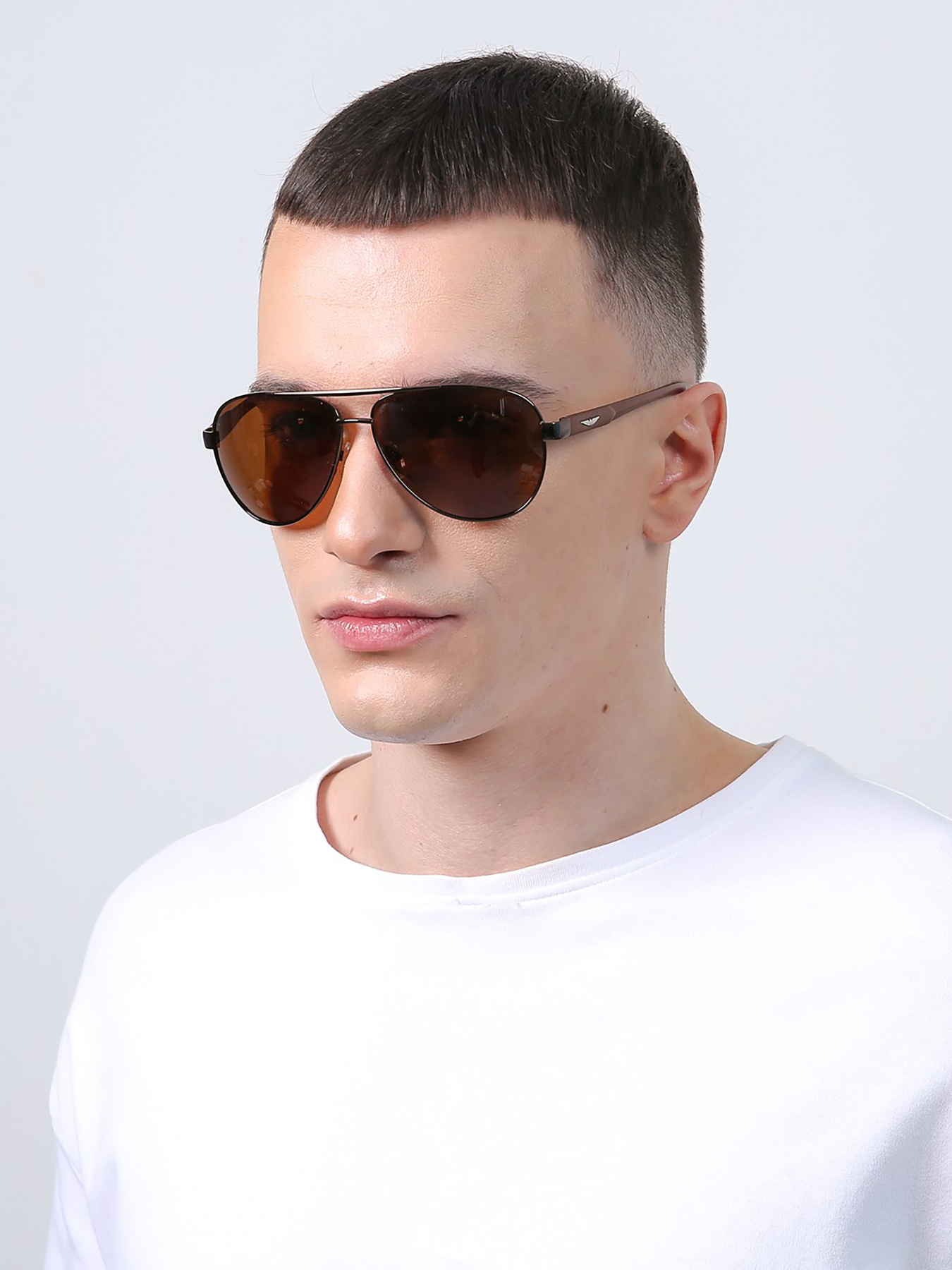 Солнцезащитные очки LuckyLOOK модель LL2933534734548 Солнцезащитные очки LuckyLOOK модель LL2933534734548 Фото