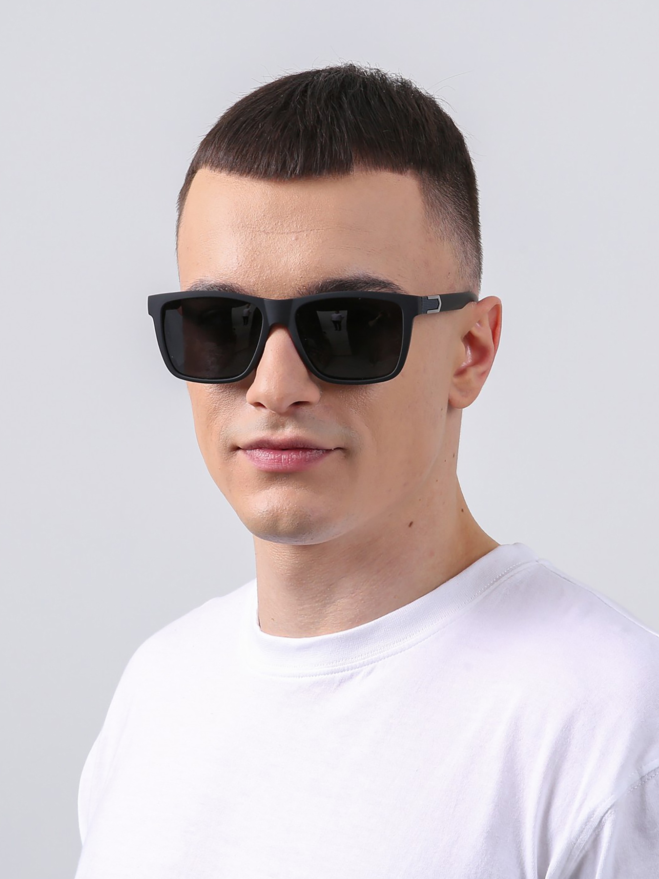 Солнцезащитные очки LuckyLOOK модель LL2933534773363 Солнцезащитные очки LuckyLOOK модель LL2933534773363 Фото