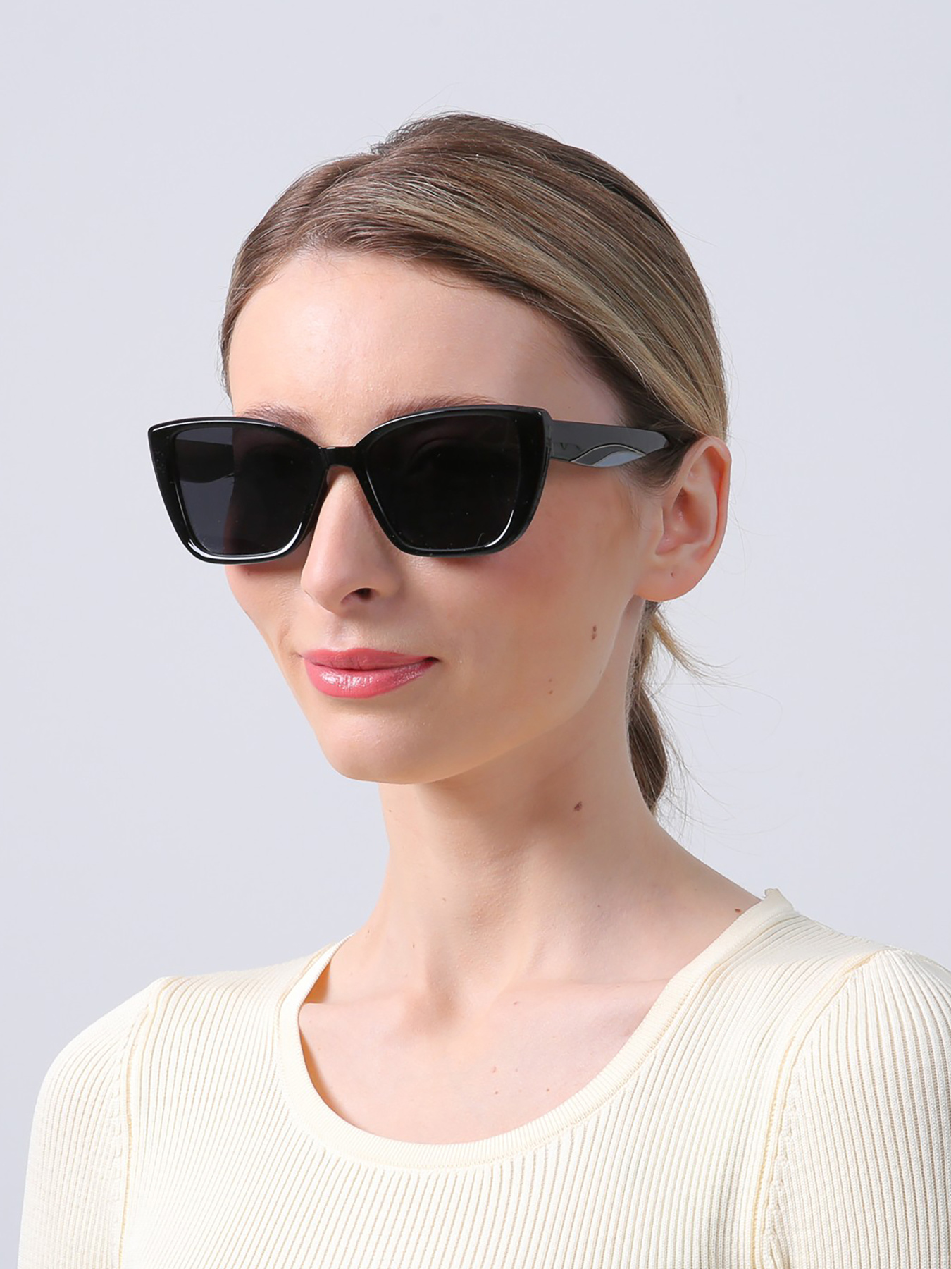 Солнцезащитные очки LuckyLOOK модель LL2933534771550 Фото