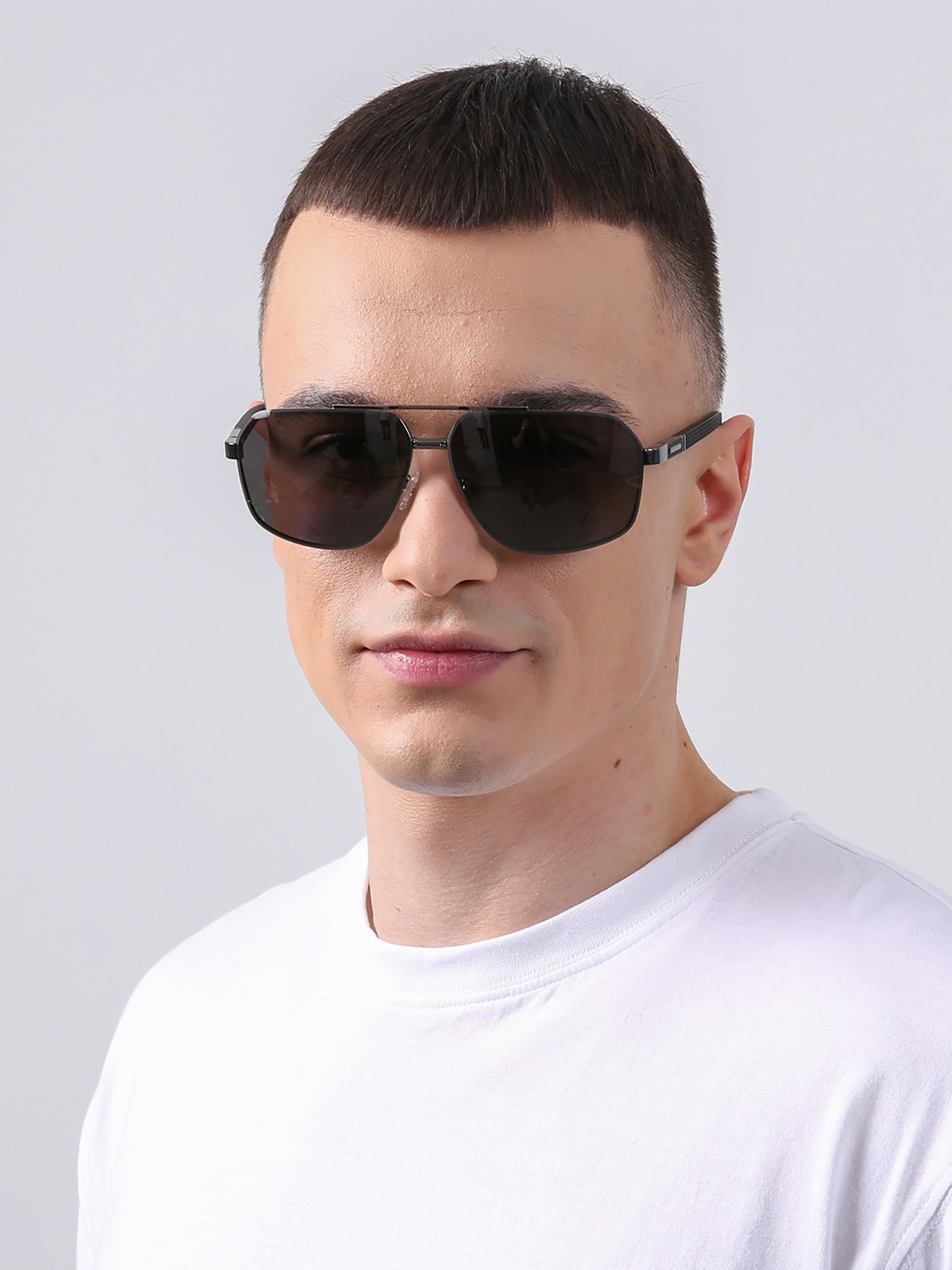 Солнцезащитные очки LuckyLOOK модель LL2933534754393 Солнцезащитные очки LuckyLOOK модель LL2933534754393 Фото